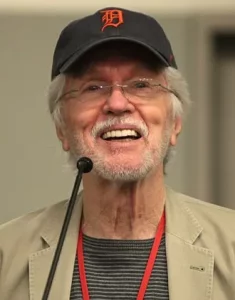 330px Tom Skerritt 2014 cropped 11zon