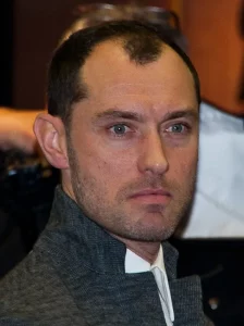 Jude Law 2013 cropped 11zon
