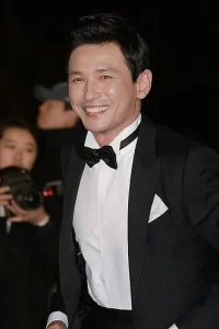 330px Hwang Jung Min 11zon