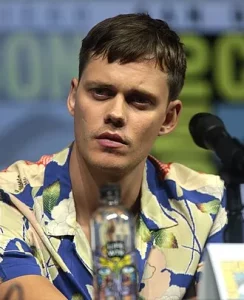 Bill Skarsgard 43573067882 cropped