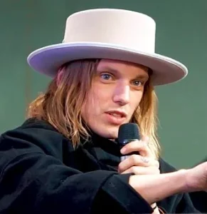 Jamie campbell bower 2022 1 cropped 11zon