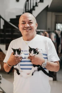 Kom Chauncheun ค่อม ชวนชื่น