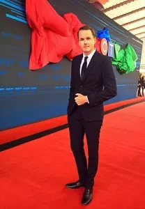Paul Campbell on the red carpet at the CTV Upfront 2014 event Copy 11zon