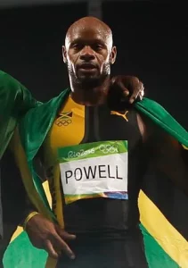Asafa Powell com medalha de ouro no 4 x 100 metros 1039105 19.08.2016 frz 120 cropped 11zon