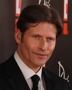 Crispin Glover cropped 2010 11zon