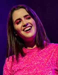 Laura Marano @ Troubadour 08 05 2022 52514020744 cropped cropped cropped 11zon